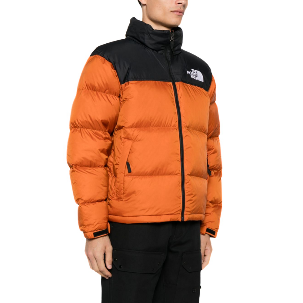 Jaqueta Puffer Laranja 1996 'The North Face' Disponível na Lux Blend.